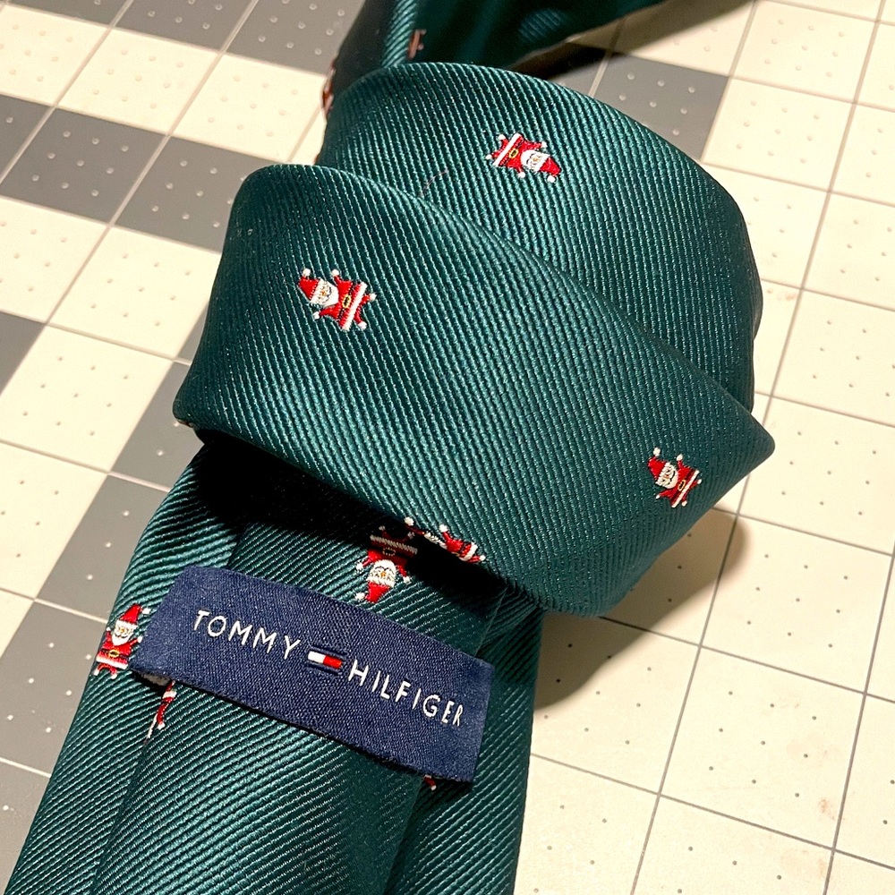 Tommy Hilfiger | Silk Necktie | Allover Print AOP Santa | Rare Dark Green